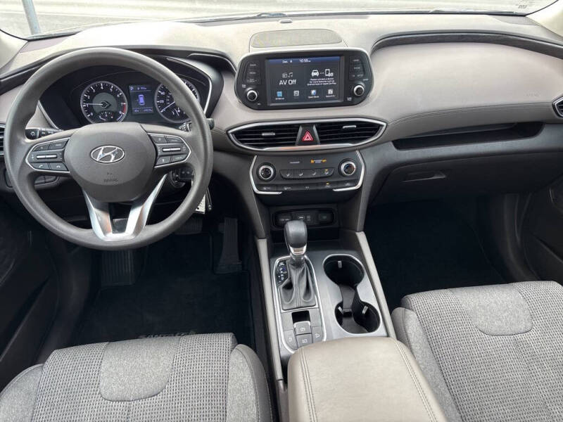 2020 Hyundai Santa Fe SE