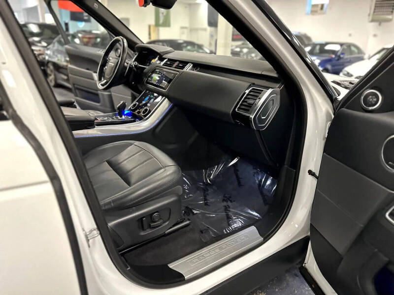 2021 Land Rover Range Rover Sport HSE Silver Edition