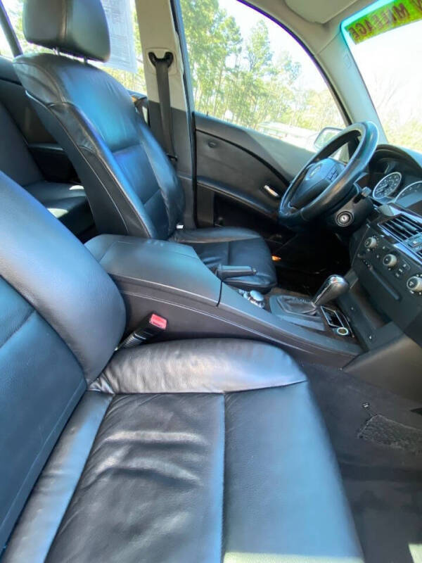 2004 BMW 5 Series 525i