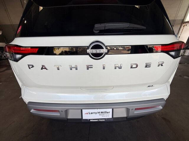 2022 Nissan Pathfinder SL