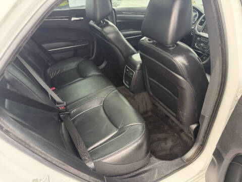 2016 Chrysler 300 Limited