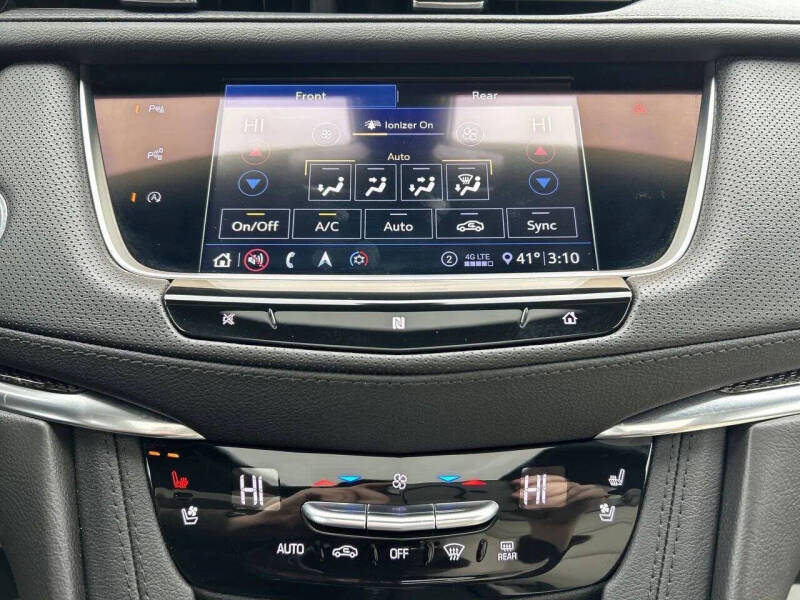 2020 Cadillac XT5 Sport