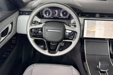 2026 Land Rover Range Rover Velar P250 Dynamic SE