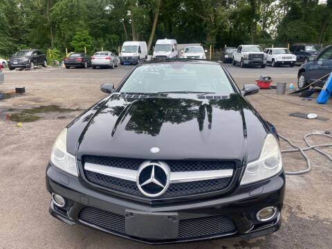 2009 Mercedes-Benz SL-Class for sale at CHAD AUTO SALES in Saint Louis MO