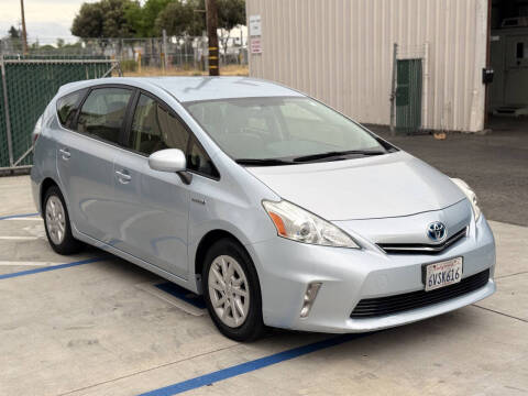 2012 Toyota Prius v Five