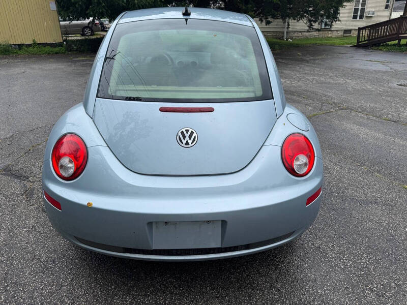 2010 Volkswagen New Beetle