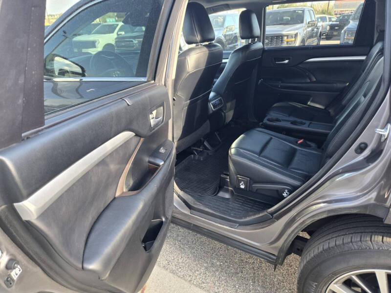 2018 Toyota Highlander SE