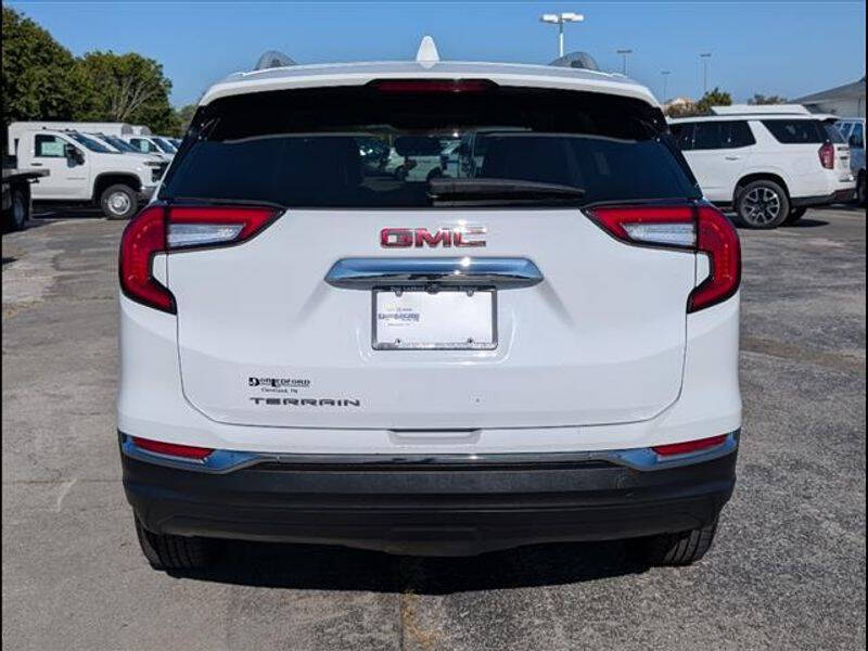 2023 GMC Terrain SLT