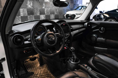 2017 MINI Hardtop 2 Door Cooper
