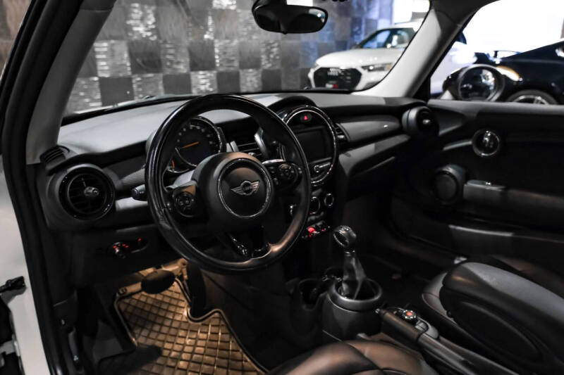 2017 MINI Hardtop 2 Door Cooper