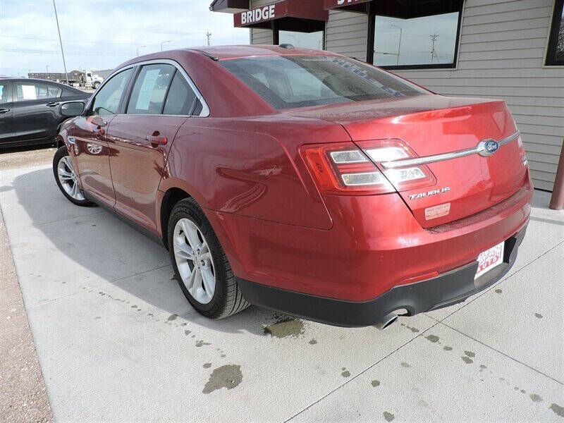 2014 Ford Taurus SEL