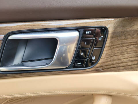 2017 Porsche Panamera Turbo