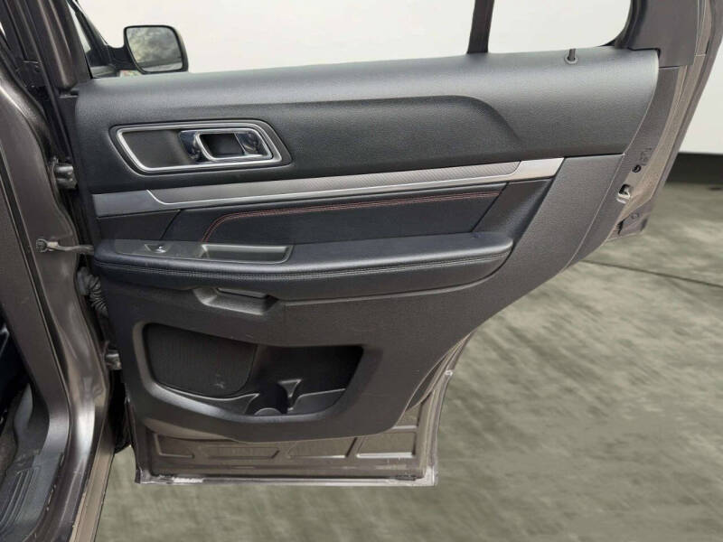 2017 Ford Explorer Sport