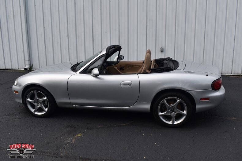 2002 Mazda MX-5 Miata