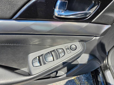 2017 Nissan Maxima