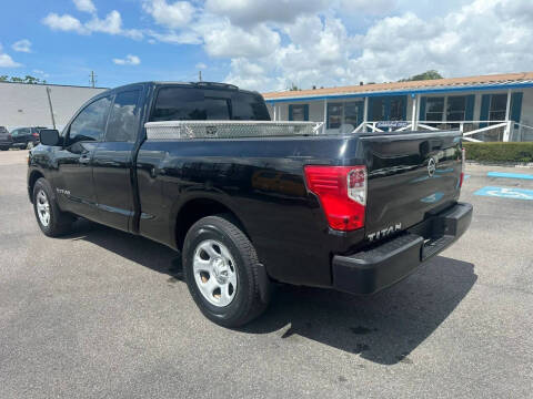 2017 Nissan Titan