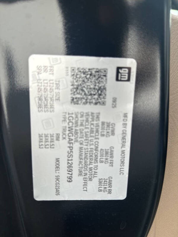 2025 Chevrolet Express 2500