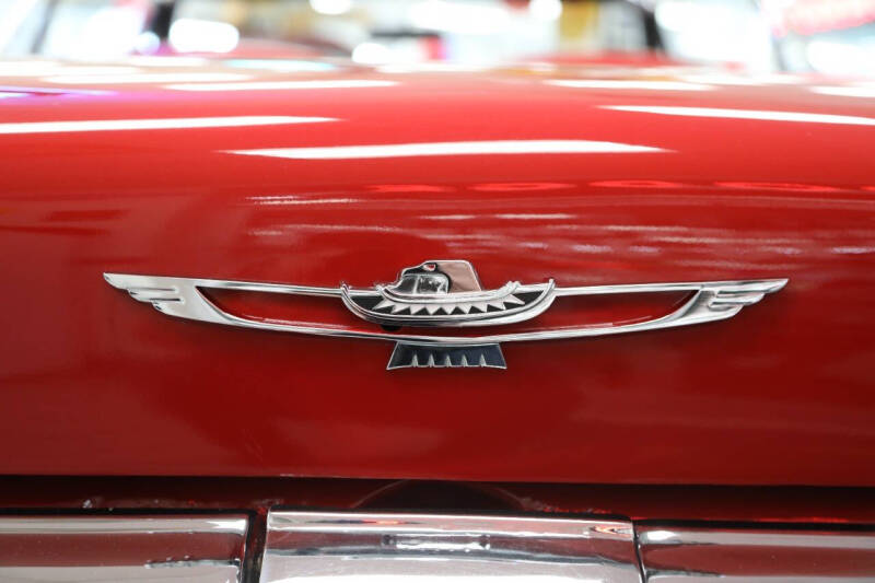 1961 Ford Thunderbird