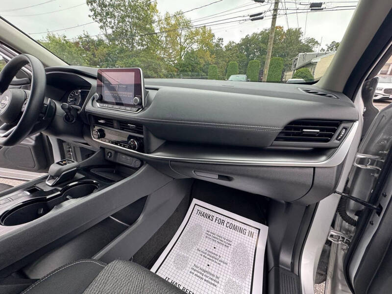 2024 Nissan Rogue SV