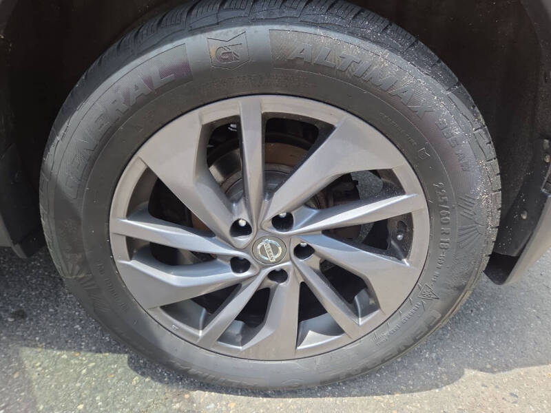 2016 Nissan Rogue SV