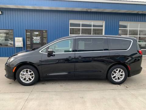 2022 Chrysler Voyager for sale at Twin City Motors in Grand Forks ND