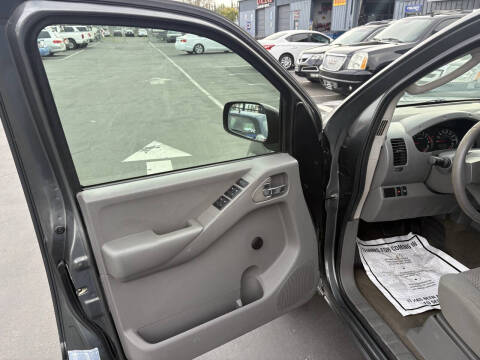 2006 Nissan Frontier SE