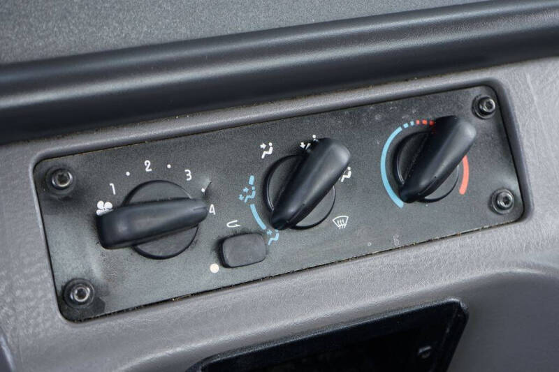 2019 Freightliner M2 106