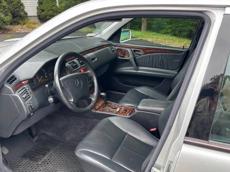 1999 Mercedes-Benz E-Class E 320