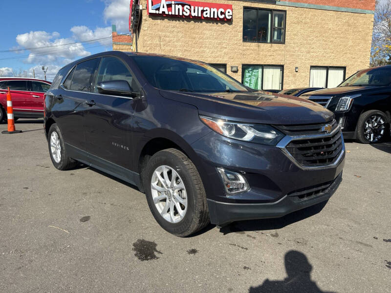 2018 Chevrolet Equinox LT photo 2