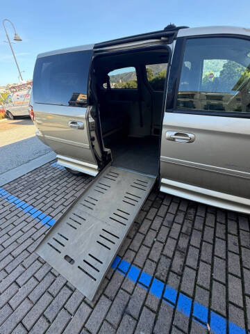 2005 Dodge Grand Caravan SXT