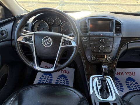 2013 Buick Regal Premium 1