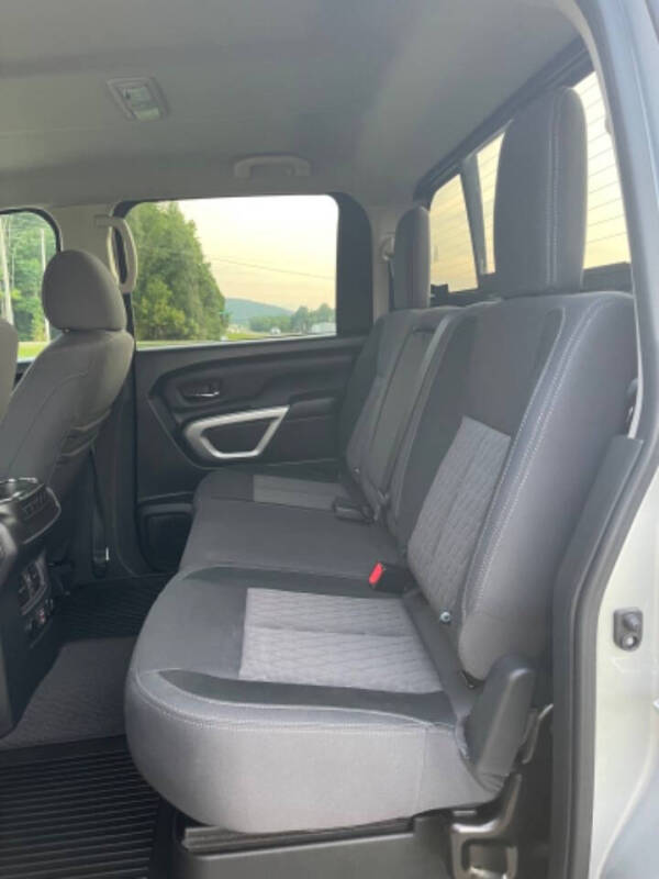 2021 Nissan Titan SV