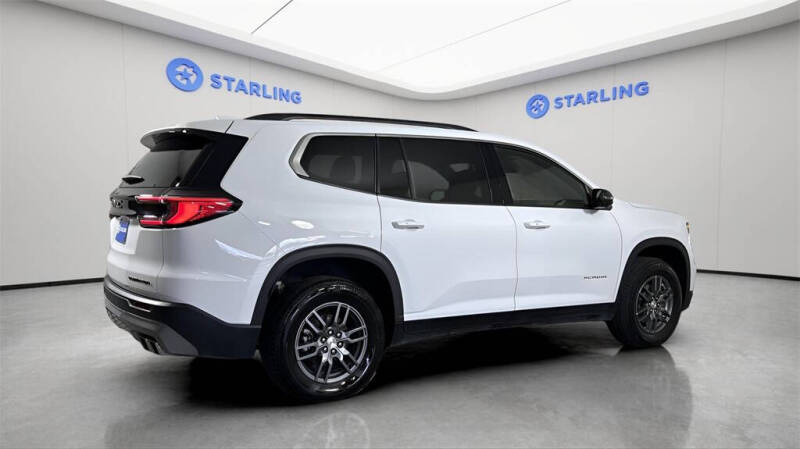 2025 GMC Acadia Elevation