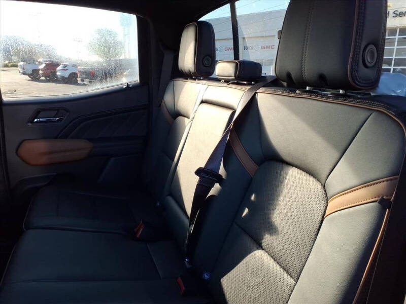 2026 GMC Canyon AT4 - Photo 15