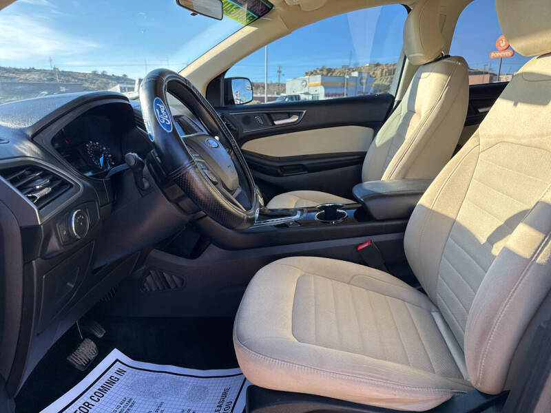 2017 Ford Edge SE