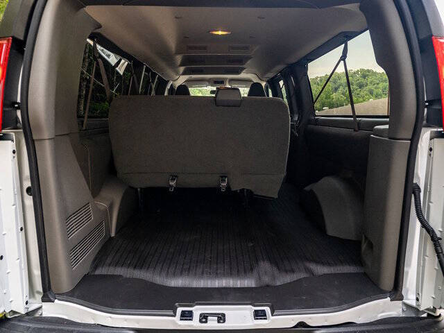 2025 Chevrolet Express 2500