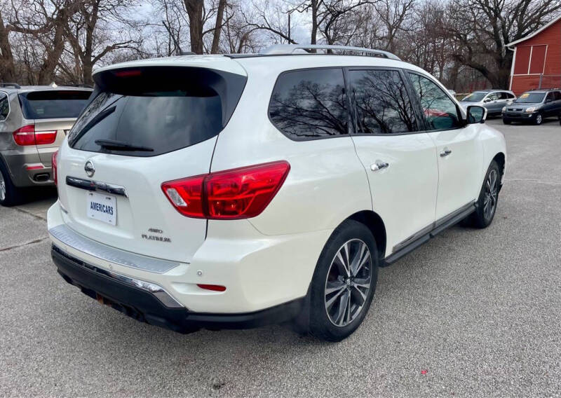 2017 Nissan Pathfinder Platinum photo 6