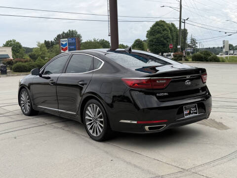 2017 Kia Cadenza Technology