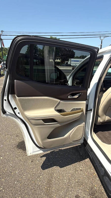 2019 GMC Acadia Denali