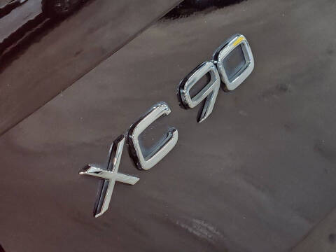 2022 Volvo XC90 T6 Inscription 6-Passenger