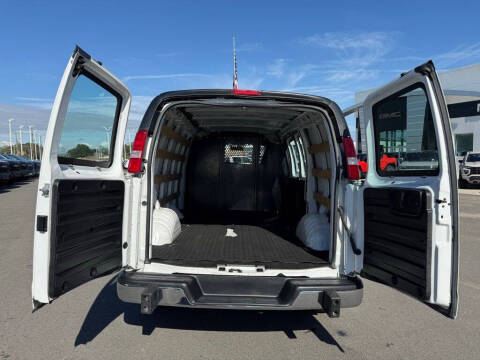2023 GMC Savana 2500