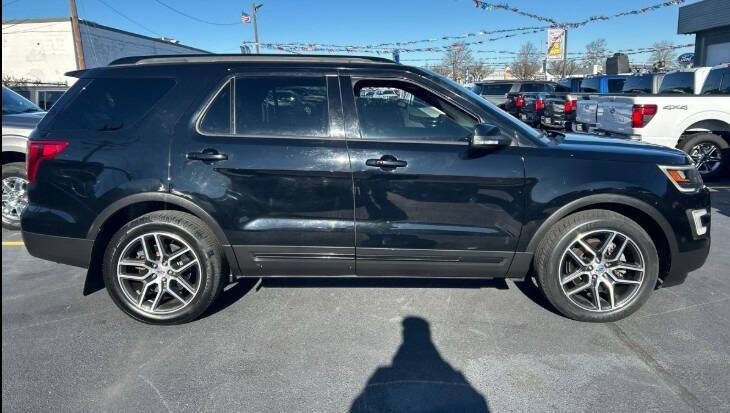 2017 Ford Explorer Sport