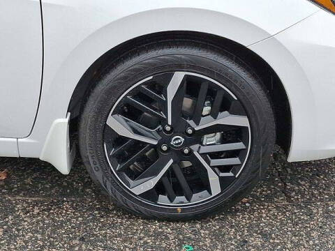 2025 Nissan Versa SR