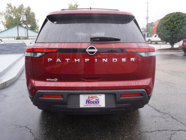 2025 Nissan Pathfinder SV