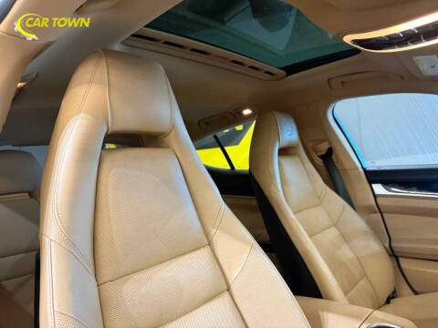 2016 Porsche Panamera