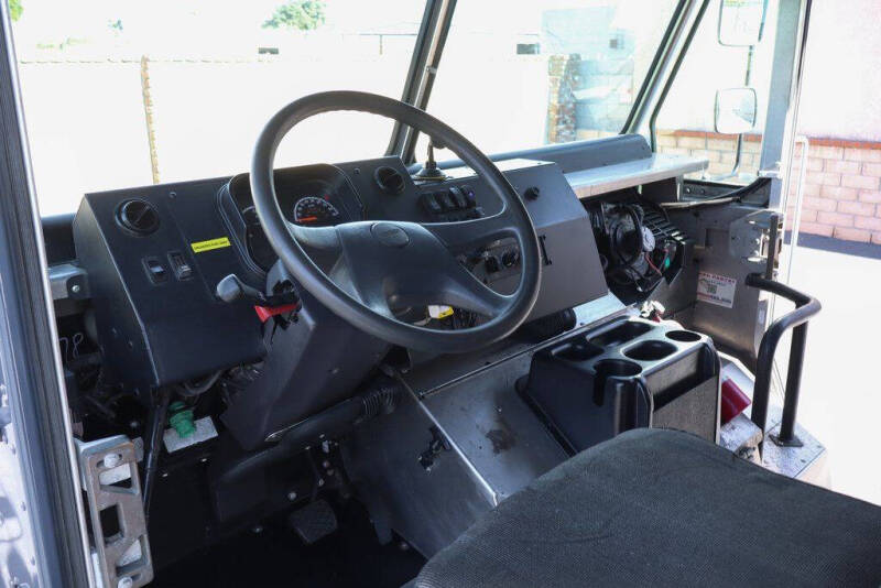 2020 Freightliner MT45 Chassis