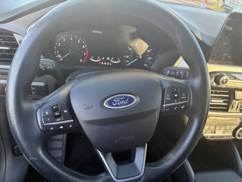 2020 Ford Escape SE