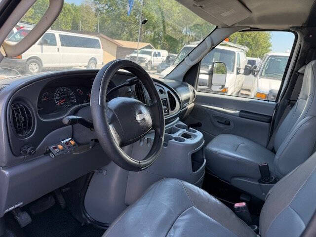 2003 Ford E-Series E-450 SD