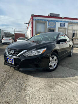2018 Nissan Altima for sale at AutoBank in Chicago IL