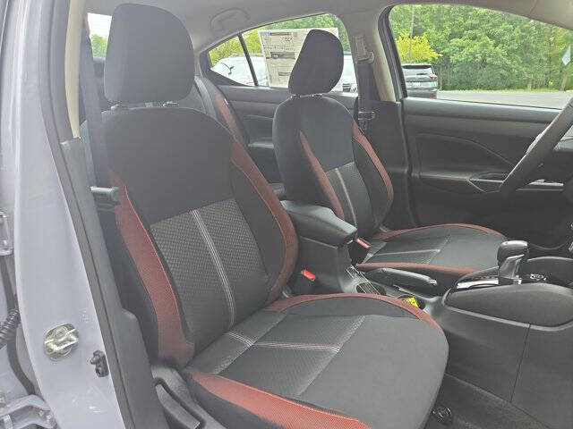 2025 Nissan Versa SR